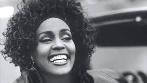 Memoria per Whitney Houston, "The Voice"