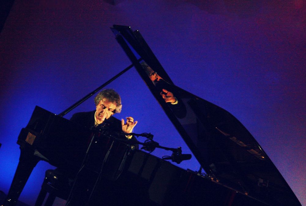 Il pianista e compositore ROBERTO CACCIAPAGLIA per la prima volta in tour negli USA!