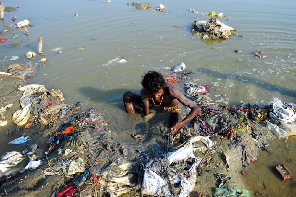 CINA, FILIPPINE, GHANA, INDIA E NIGERIA: DISCARICHE DEL MONDO