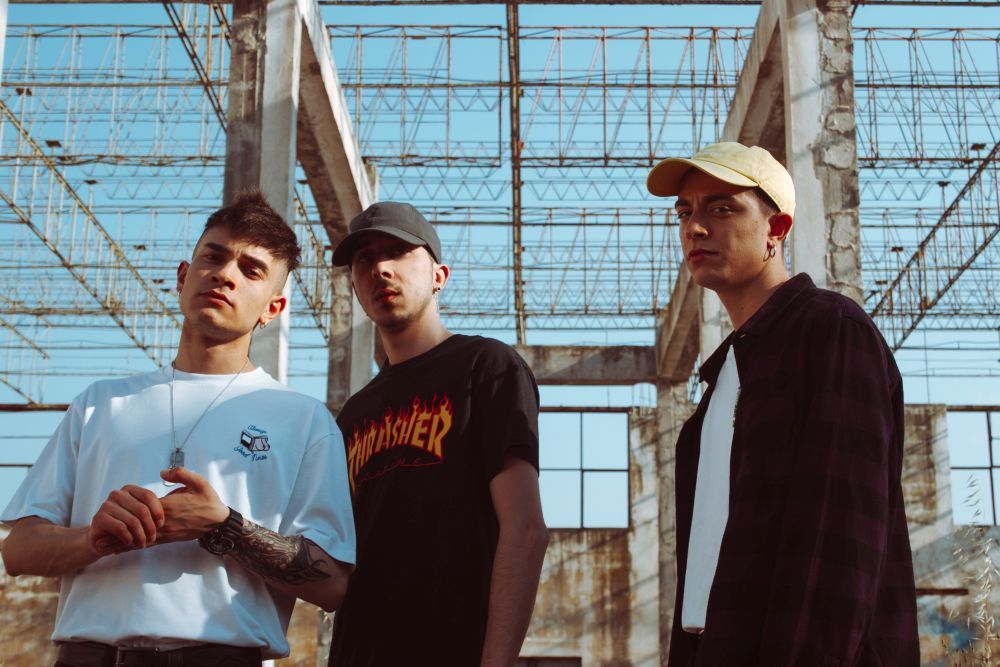 Da oggi  disponibile  "OSTAGGI FREESTYLE", il nuovo singolo dei rapper WORST e ENEMY, prodotto da NEBLO.