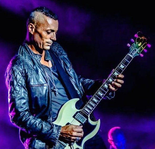 ALEX BRITTI - "UNA PAROLA DIFFERENTE"