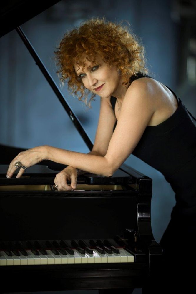 FIORELLA MANNOIA - “CHISSÀ DA DOVE ARRIVA UNA CANZONE”