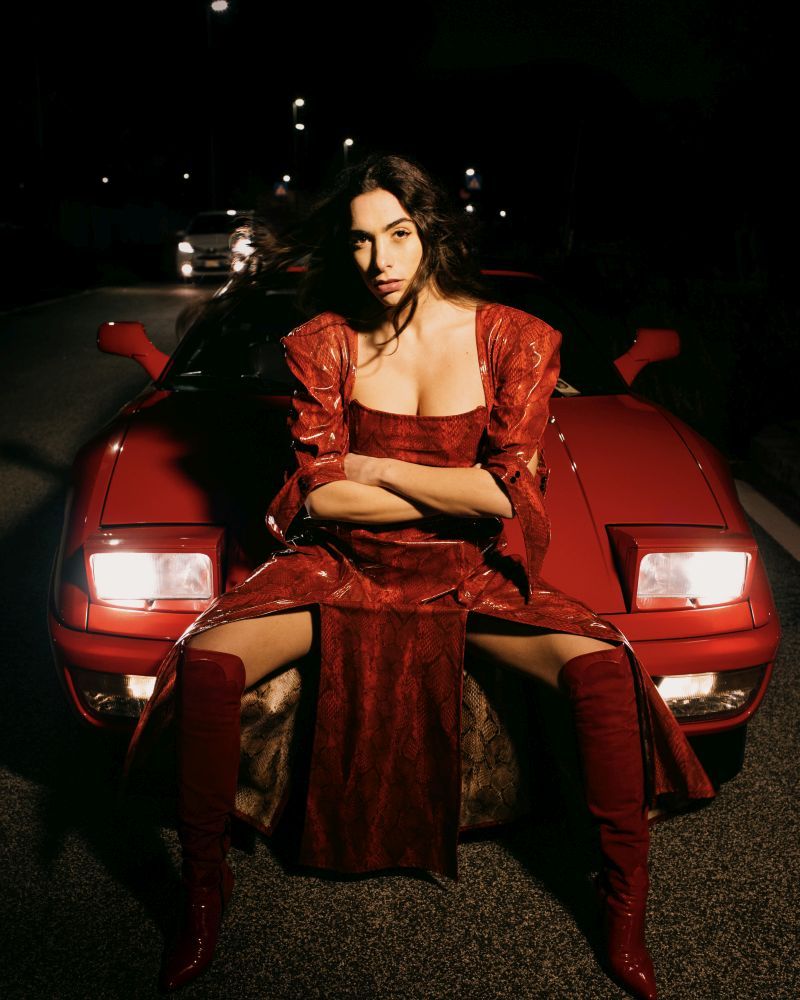 ELLYNORA - “MAYDAY” AMORE TOSSICO
