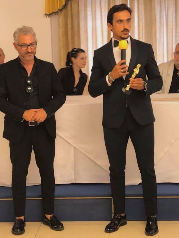 A GIUSEPPE PIEGARI IL PREMIO “ARTE E LETTERATURA”