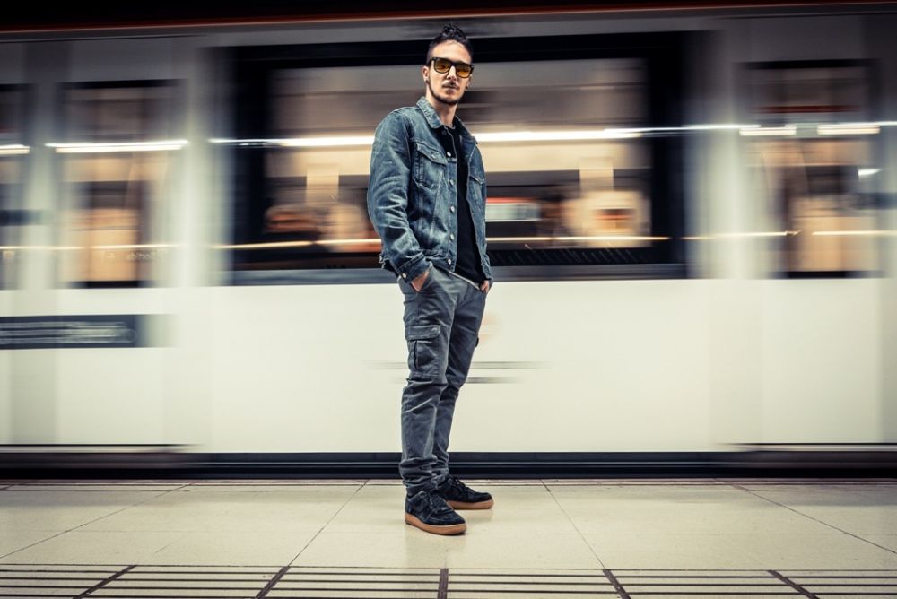 YANE - “ICARO” AVERE SEMPRE DI PIÙ 