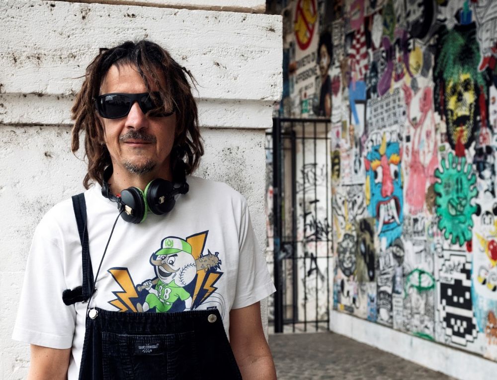 RAINA - “1000 COSE” TRA REGGAE E NFT