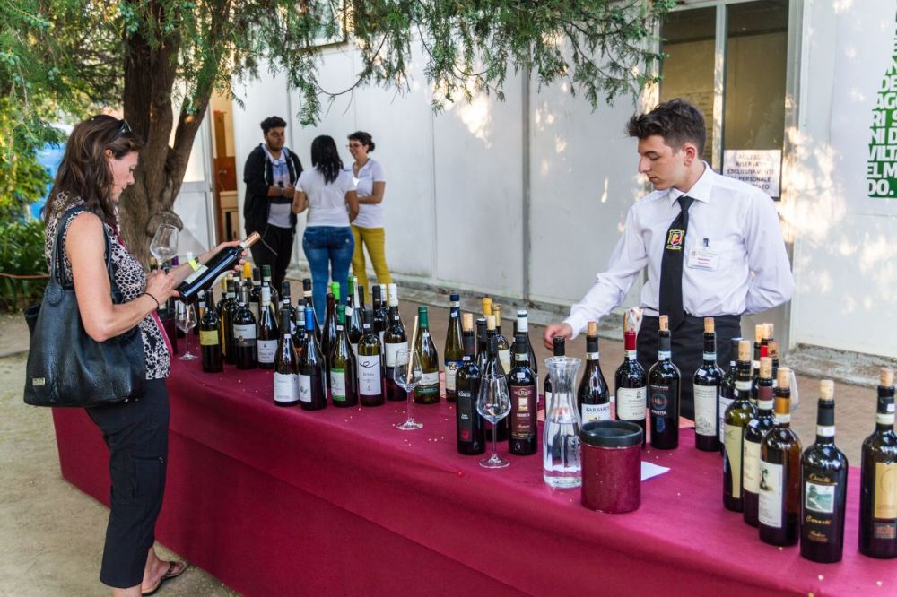 Il 3 e 4 giugno, nei giardini della casa Valdese di Vallecrosia (IM), torna WINEAROUND IN RIVIERA