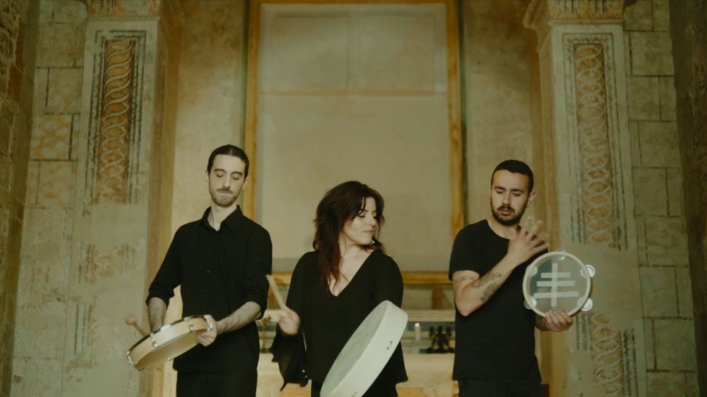 YARÁKÄ - LA BAND TARANTINA INCONTRA I SUONO DEL SUD DEL MONDO 