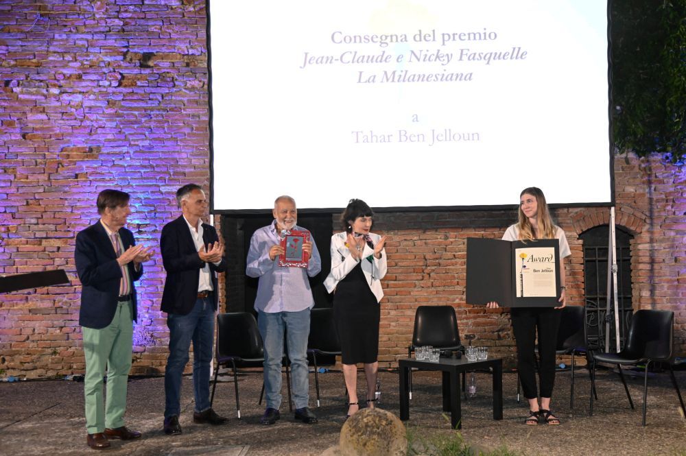 Ieri alla Rocca Sforzesca di IMOLA, durante l’appuntamento “GUERRE E OMISSIONI” de LA MILANESIANA è stato presentato il DRAPPO dipinto da TAHAR BEN JELLOUN dedicato alla città di Feltre