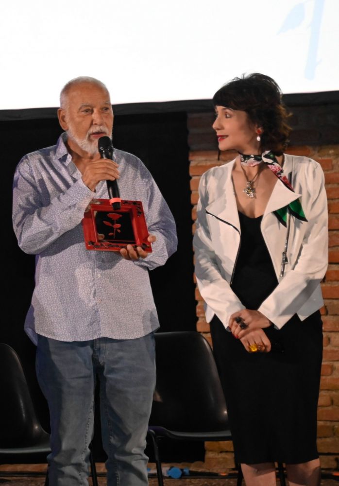 In occasione dell’appuntamento “GUERRE E OMISSIONI” de LA MILANESIANA è stato assegnato a TAHAR BEN JELLOU il premio Jean-Claude e Nicky Fasquelle – La Milanesiana