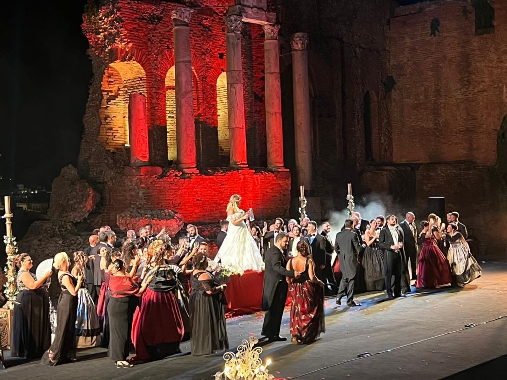 “LA TRAVIATA” AL TEATRO ANTICO DI TAORMINA