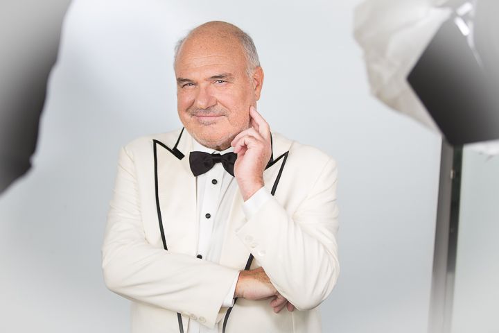 “NILO”, il nuovo brano del crooner e cantautore salentino MAURIZIO PETRELLI. Il 27 gennaio esce il nuovo album "SCRIVO CANZONI PER MOSCHE E ZANZARE"