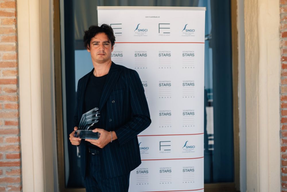 La colonna sonora originale di IO CAPITANO, il nuovo film di Matteo Garrone in concorso alla 80. Mostra Internazionale d'Arte Cinematografica di Venezia, firmata da ANDREA FARRI ed edita da SONY MUSIC PUBLISHING, vince il SOUNDTRACK STARS AWARD 2023 