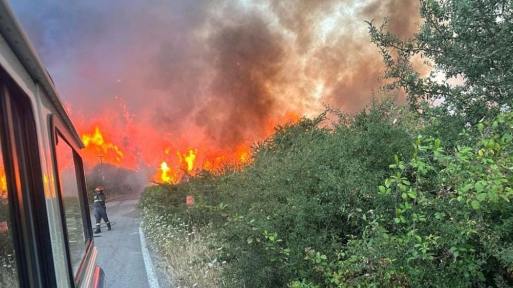 SICILA REGIONE TROPPO CALDA - FUOCO CAMMINA CON NOI