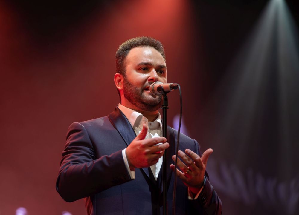 Il tenore ALESSANDRO LORA vince a New York