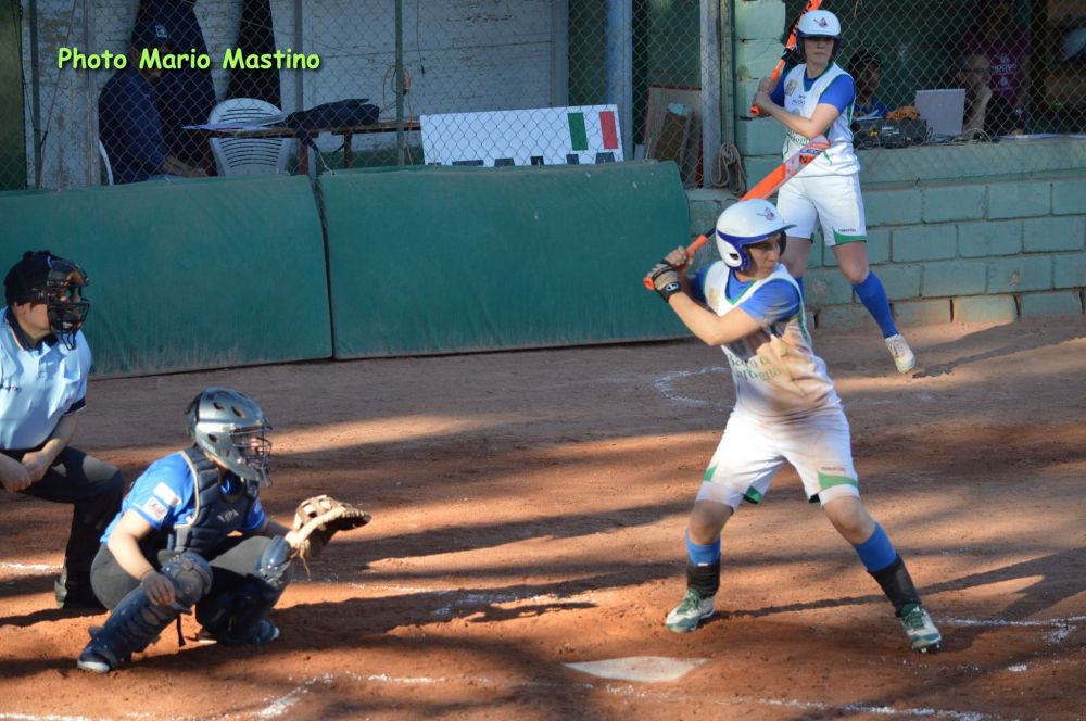 SOFTBALL NUORO: PRIMA VITTORIA