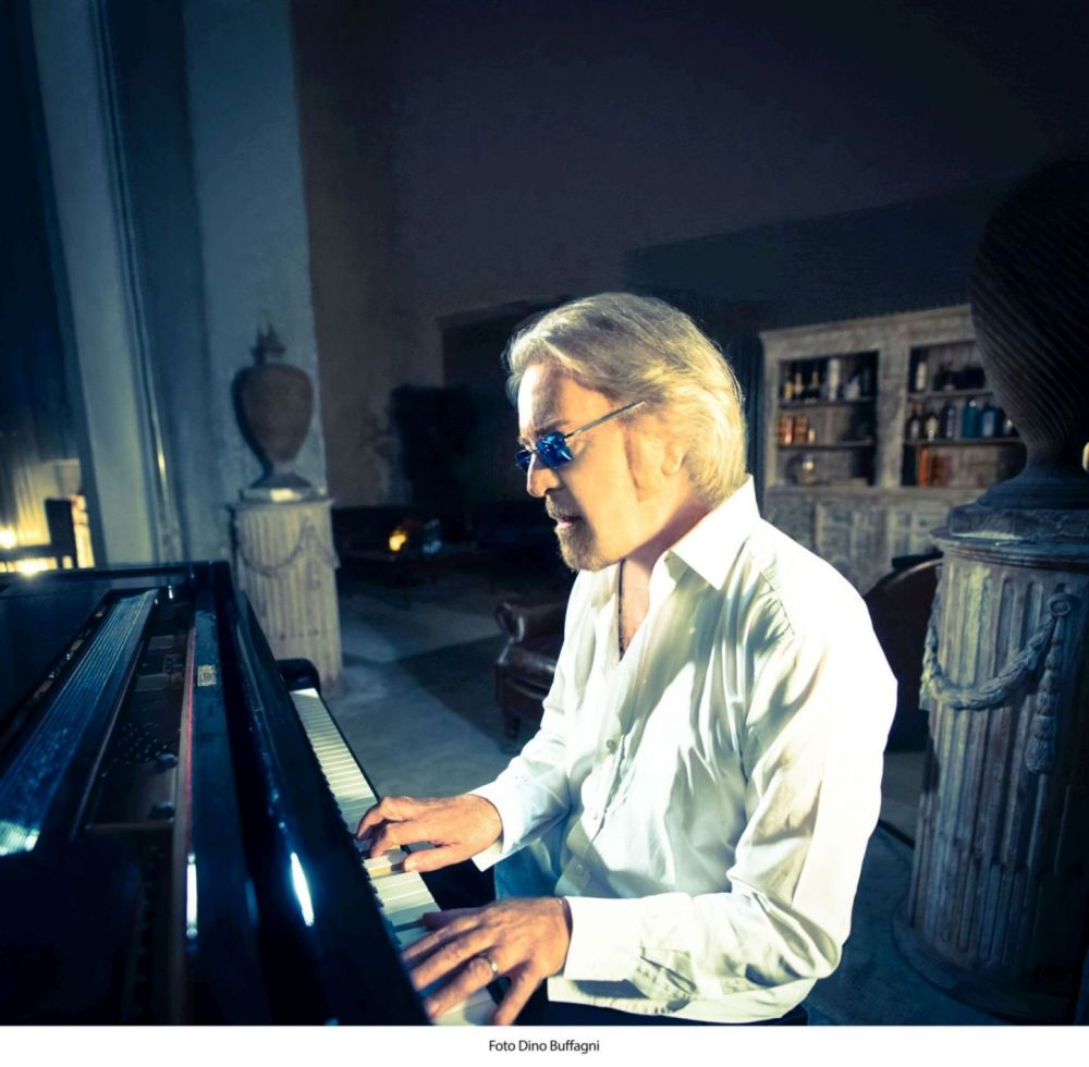 UMBERTO TOZZI, "40 ANNI CHE TI AMO"