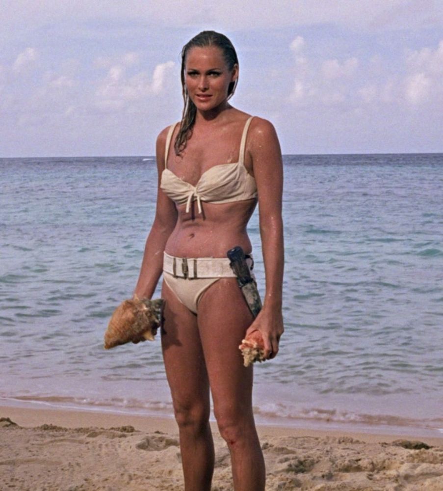 AGOSTO: TEMPO DI MARE E DI COSTUMI!